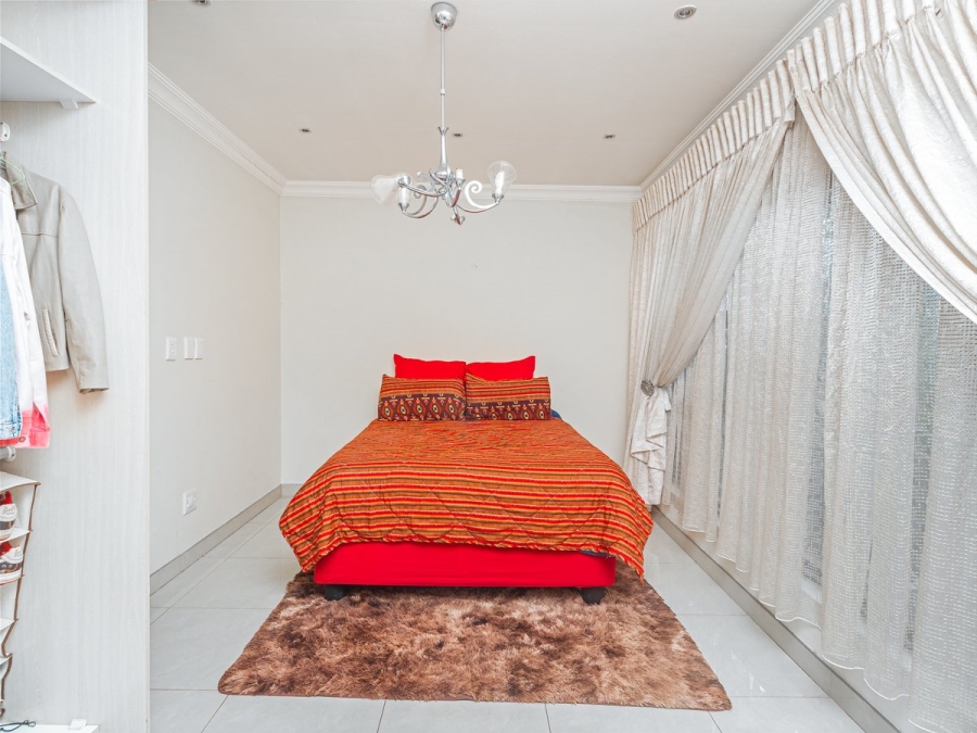 4 Bedroom Property for Sale in Xanadu North West